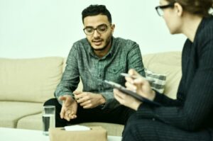 مربی توسعه فردی و رشد افراد