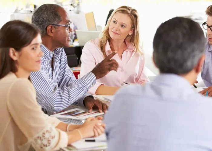 تفاوت بین کوچینگ گروهی و توسعه مشارکتی