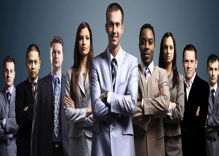 رهبری تیم چندملیتی