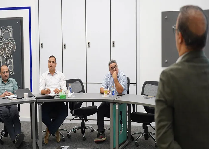 رهبری همراه با کوچینگ