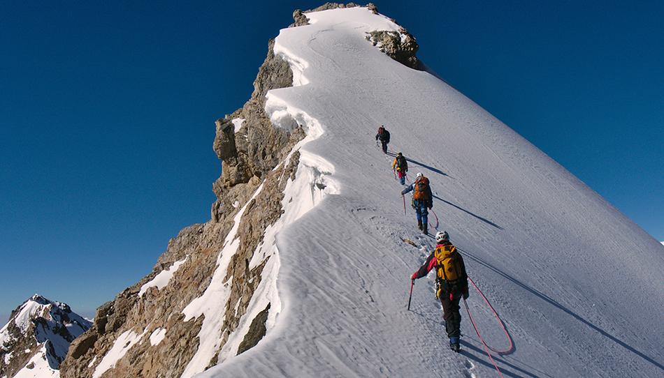 شفقت با خود در بستر ترومای جمعی